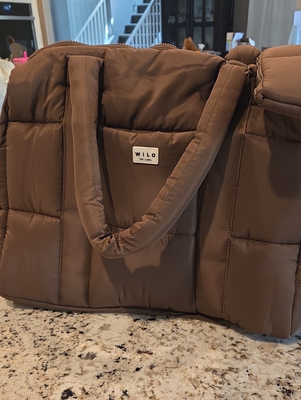 Wilo Multi Pocket Travel Weekender Quilted Puffer Tote in Brown - Picture 5 of 11